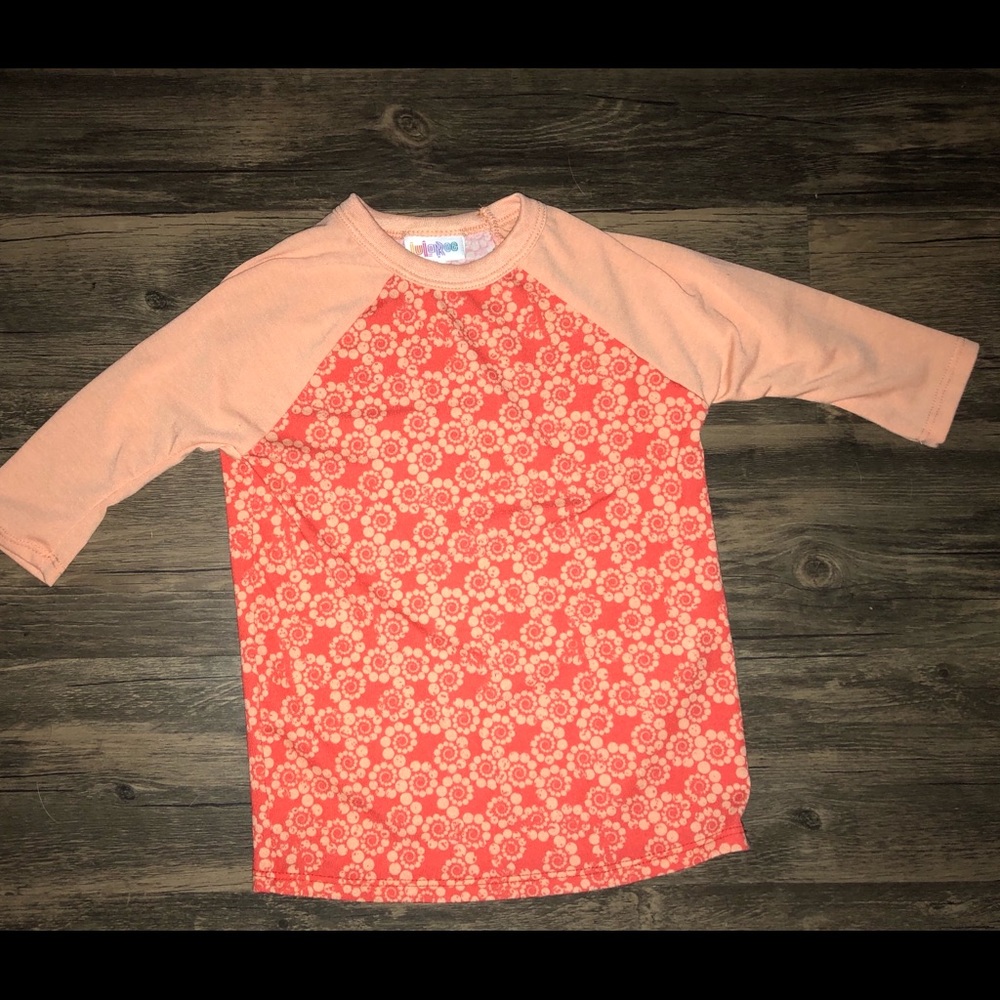 Girls LuLaRoe Sloan peach 3/4 sleeve shirt size 4 - Picture 3 of 3